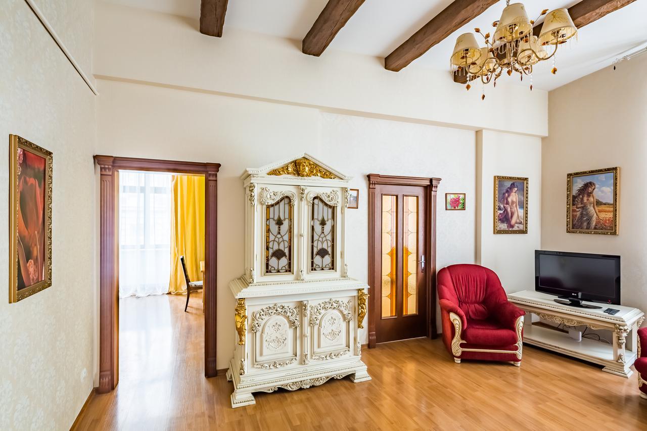 2 Virmens'Ka Apartment Lviv Exterior foto